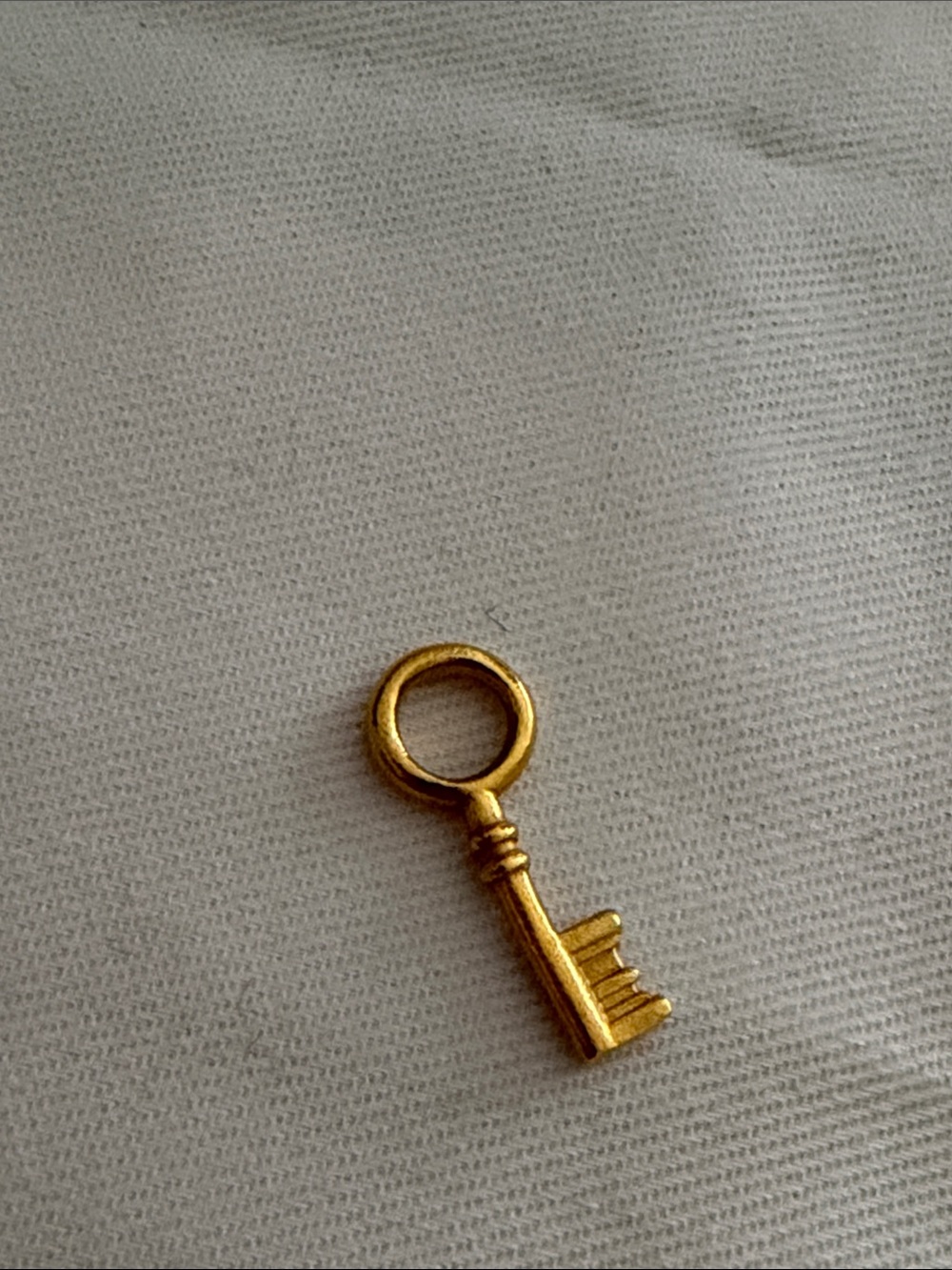 24k 999 Gold Key Pendant Necklace Charm - Women’s Necklace Accent stamped